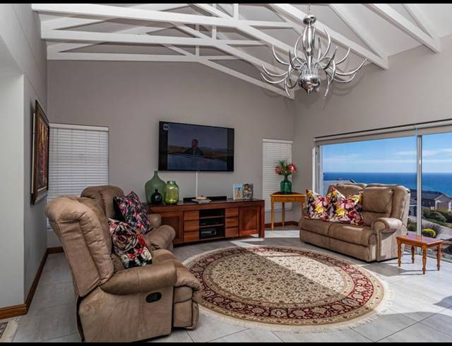4 BEDROOM HOUSE FOR SALE IN PINNACLE POINT GOLF ESTATE